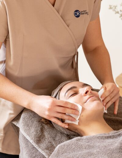 a fleur de peau soin du visage jeunesse par besoin basique découverte
