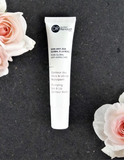 contour yeux rose
