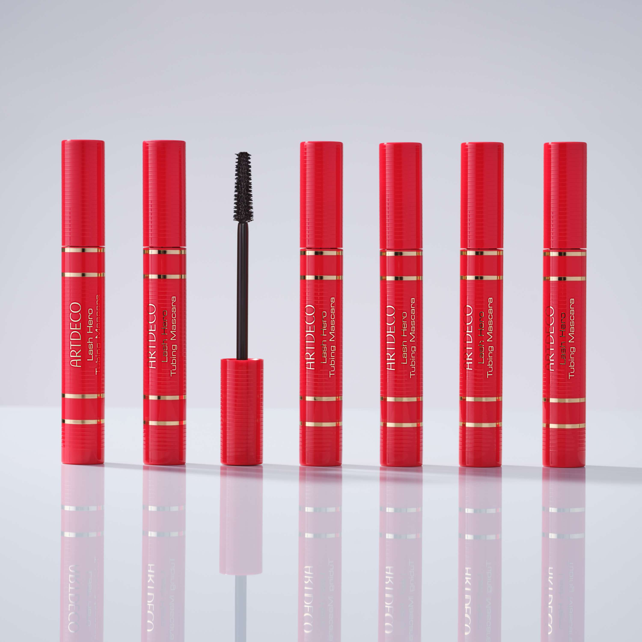 medium png 2120.1p1 lash hero tubing mascara